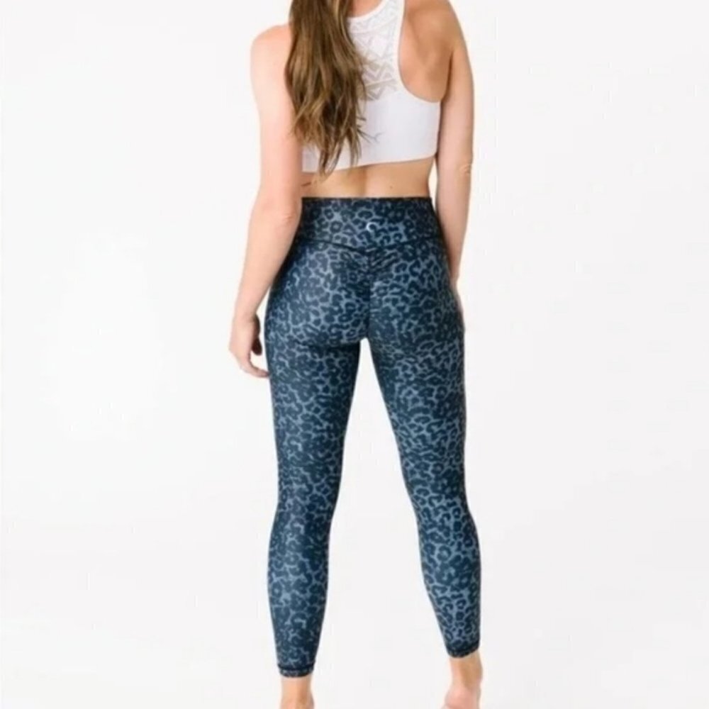 Zyia Active‎ Blue Stone Leopard Scrunch Butt Light and Lux 14-16